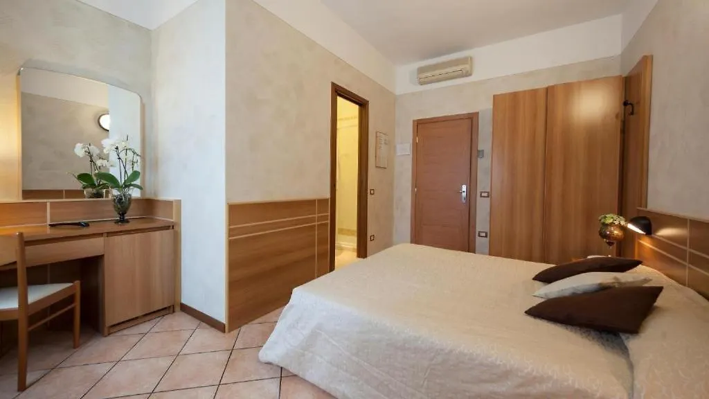 **  Hotel Bel Sito Peschiera Peschiera del Garda Italy