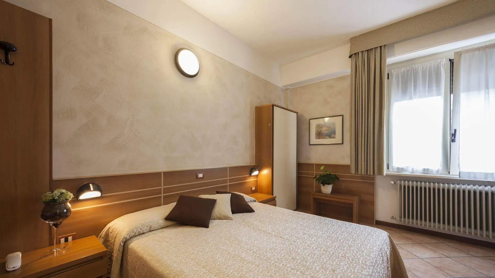**  Hotel Bel Sito Peschiera Peschiera del Garda Italy