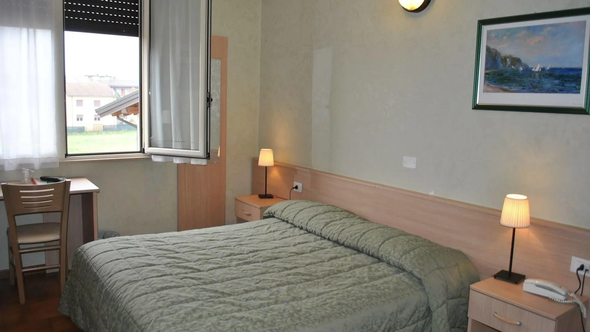 Hotel Bel Sito Peschiera del Garda 2*,  Italien